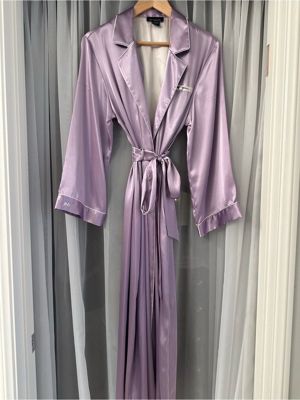 Vtg Jones NY Satin Lavender Robe with Tie Belt